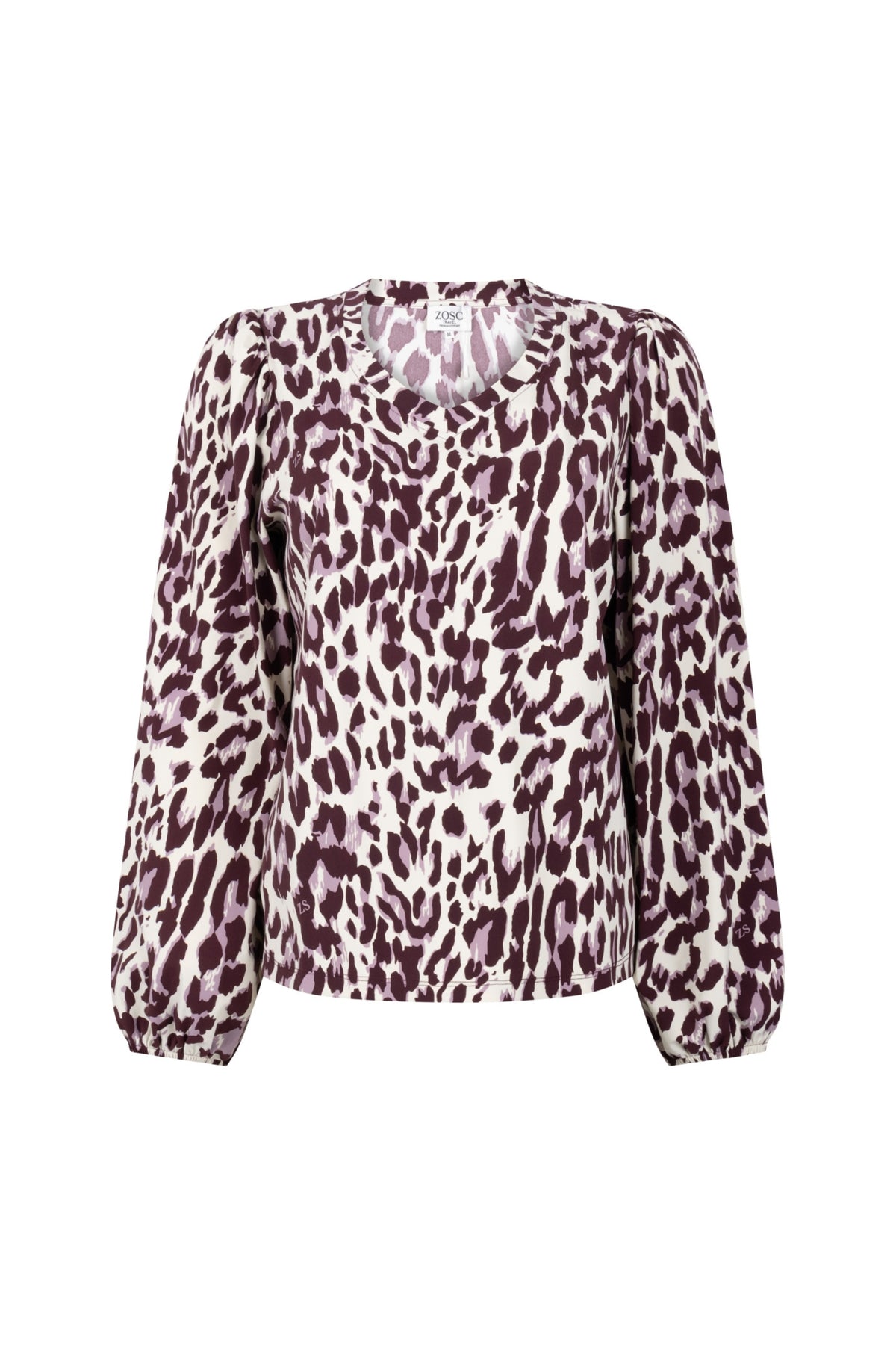Lichtblauwe reisblouse van Zoso, Nathalie Mauve Bordeaux 264, met elegante pasvorm en zachte stoffen, gedragen door een model.