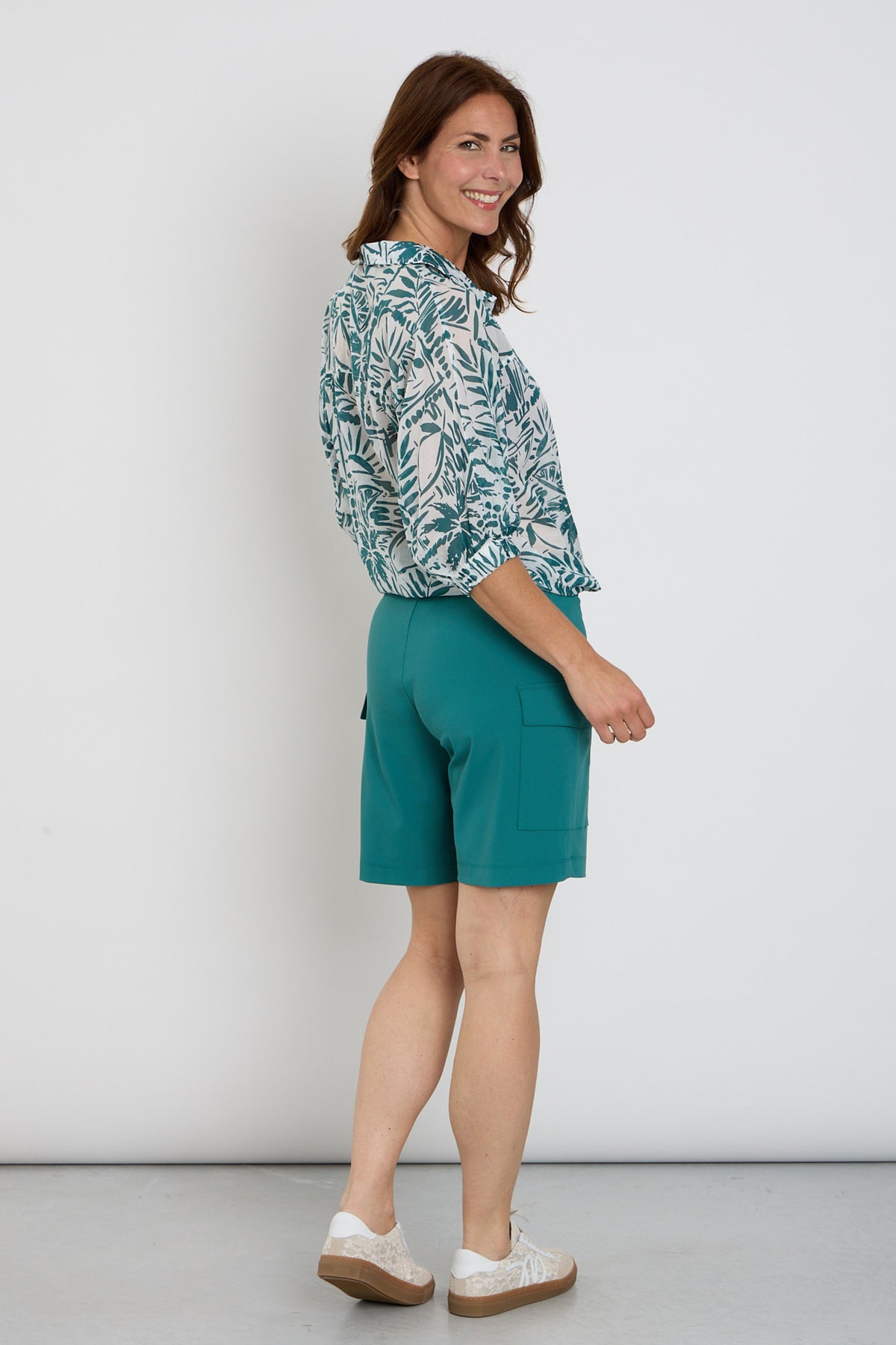 Groene reisshort van Zoso, model Dion Short 263, met comfortabele pasvorm en casual uitstraling.