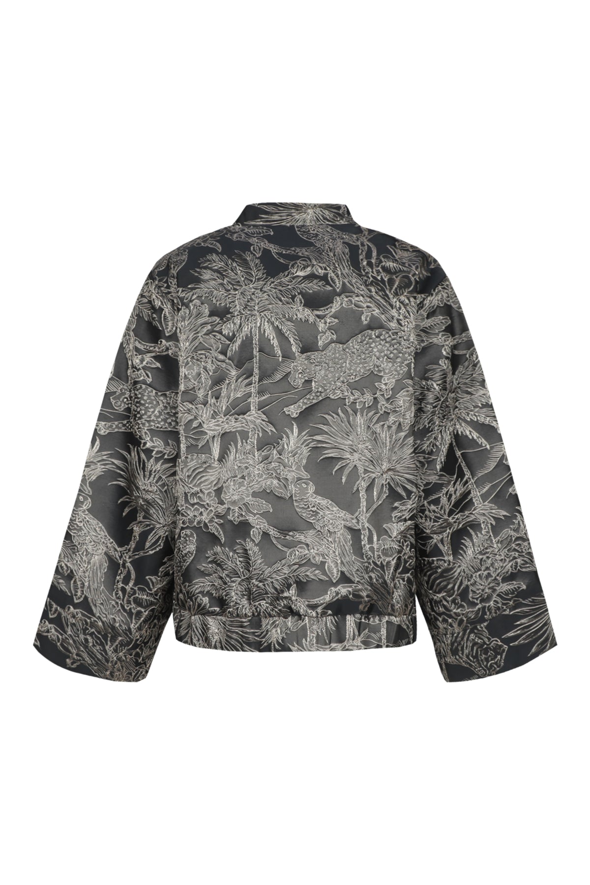 Zwarte snowjacket van G-maxx met capuchon en ritssluiting, geschikt voor winter en sneeuwactiviteiten.