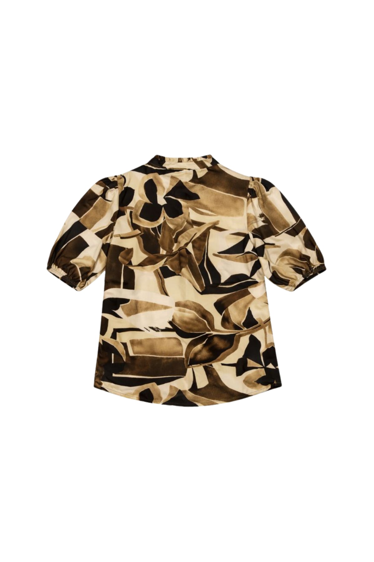 Elvira Casuals blouse Mira met desert flower print, lange mouwen en ronde hals, gedragen door een model.