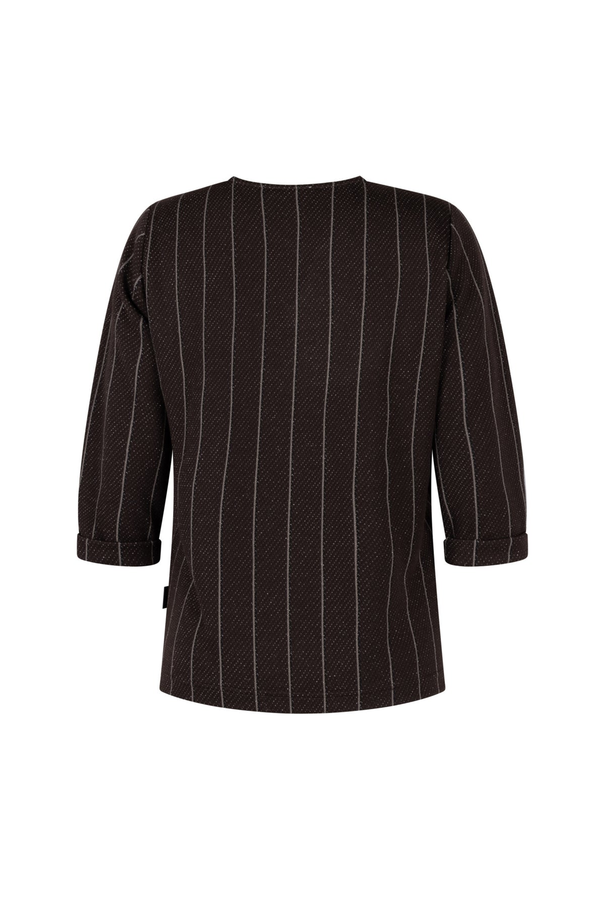 Zoso Lilly Espresso 264 sweater in donkerbruin met ronde hals en lange mouwen, gedragen door een model.