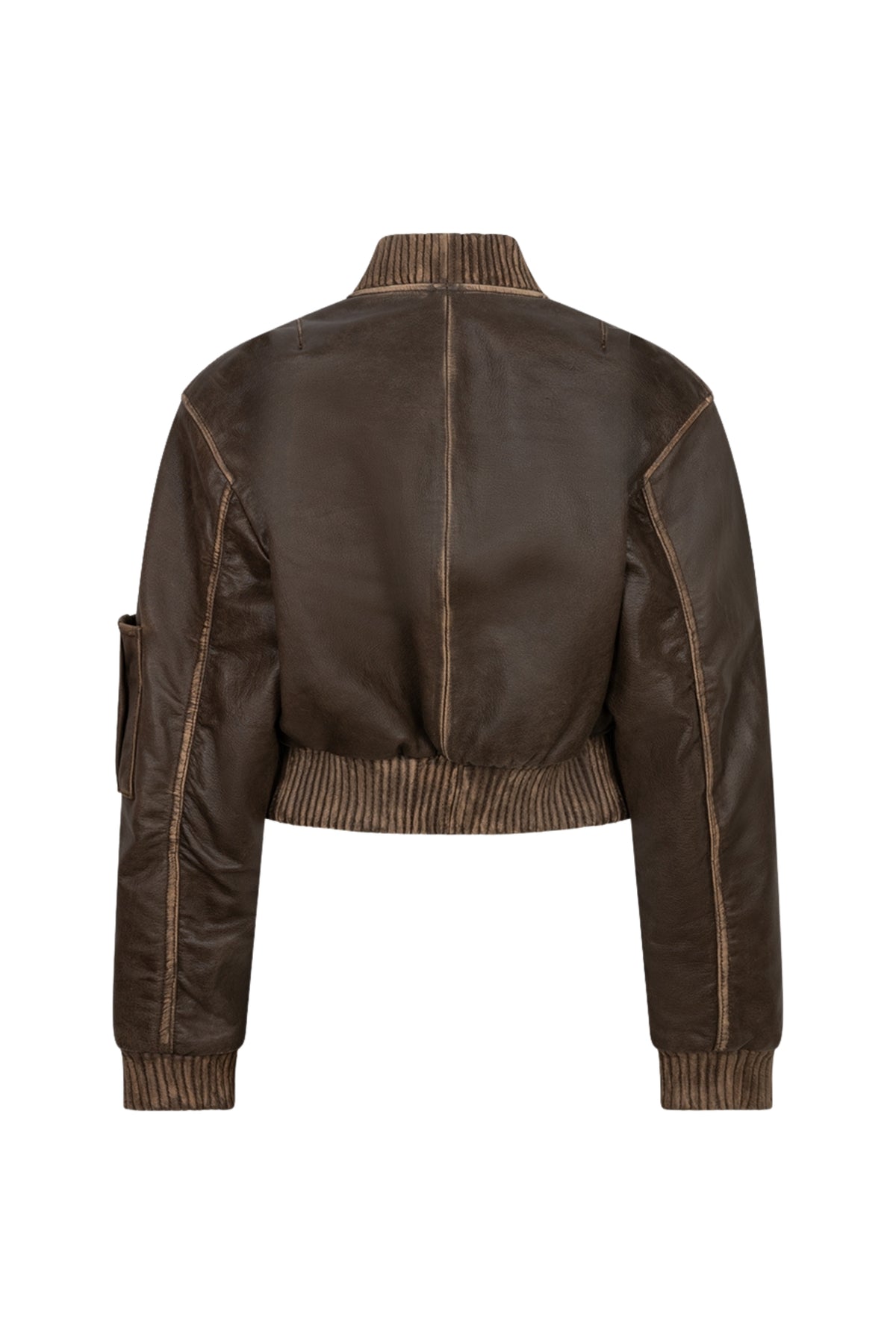 Vintage bruine jas Josephien van Ibana met stekelige details en knopen, gedragen door een model op een neutrale achtergrond