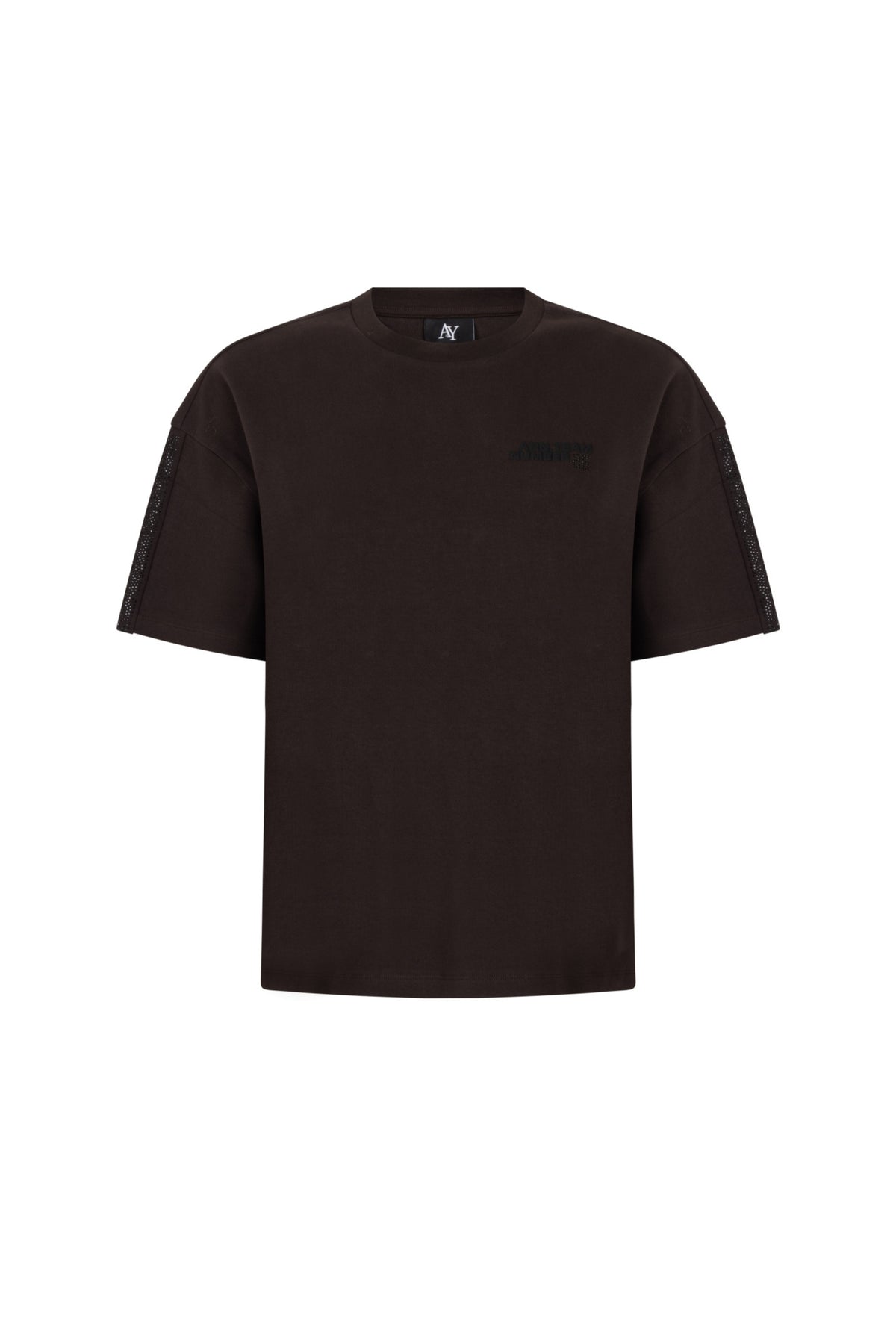 Zwart T-shirt Kailey Espresso van Ann & You, casual pasvorm, met korte mouwen en ronde hals, gedragen door een model.