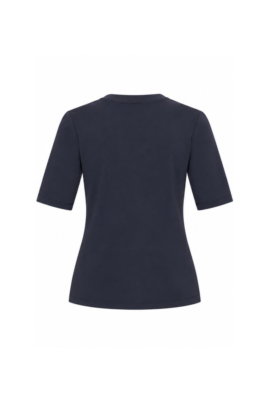 Navy blauwe reis top van Mi Piace, zichtbaar op model, met comfortabele pasvorm en stijlvolle uitstraling.