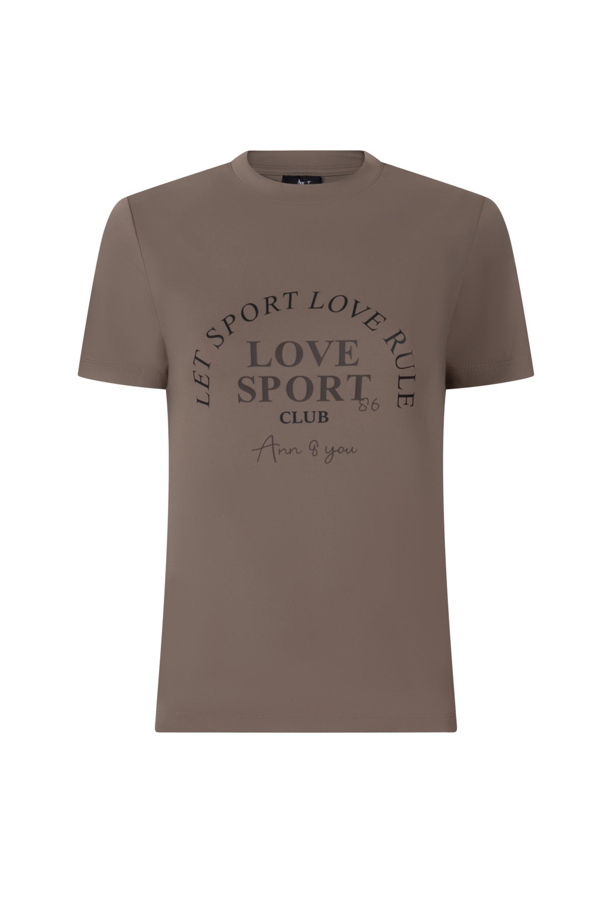 Travel Top Senna Mocha van Ann & You, lichtgewicht en comfortabele top in mocha kleur, geschikt voor reizen en dagelijks gebruik.