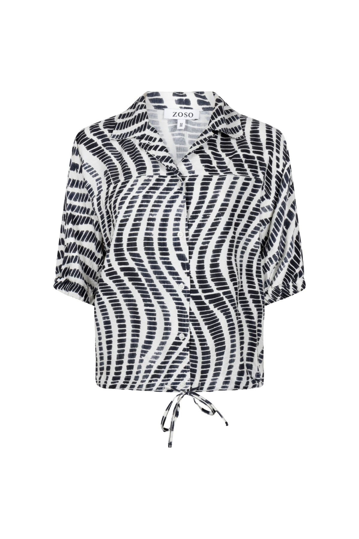 Zoso blouse Edith Kit Night Blue 261 met lange mouwen en zachte stof, gedragen door een model.