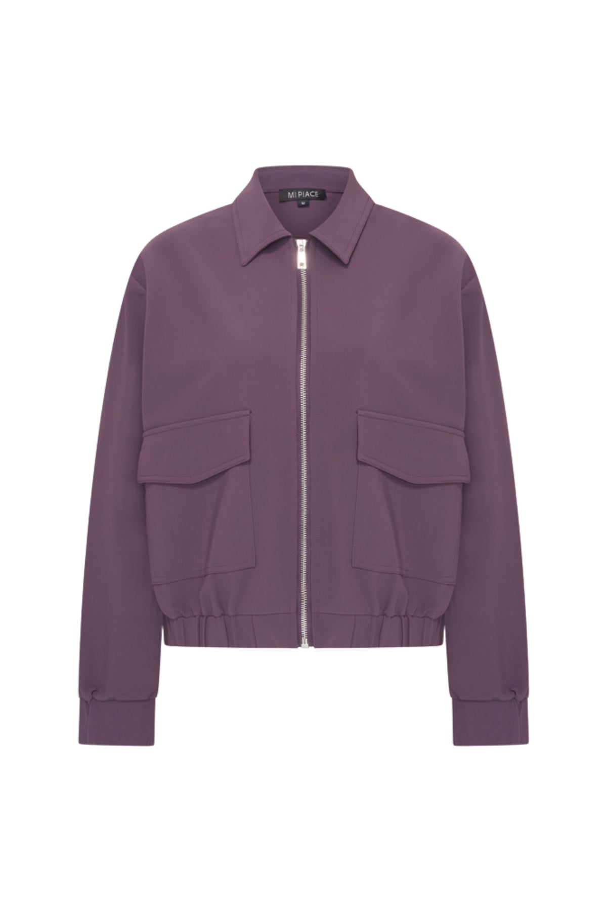 Mi Piace Bonded Travel Jacket Balloon Plum met warme isolatie en waterafstotende buitenkant, perfect voor koud weer en reizen.