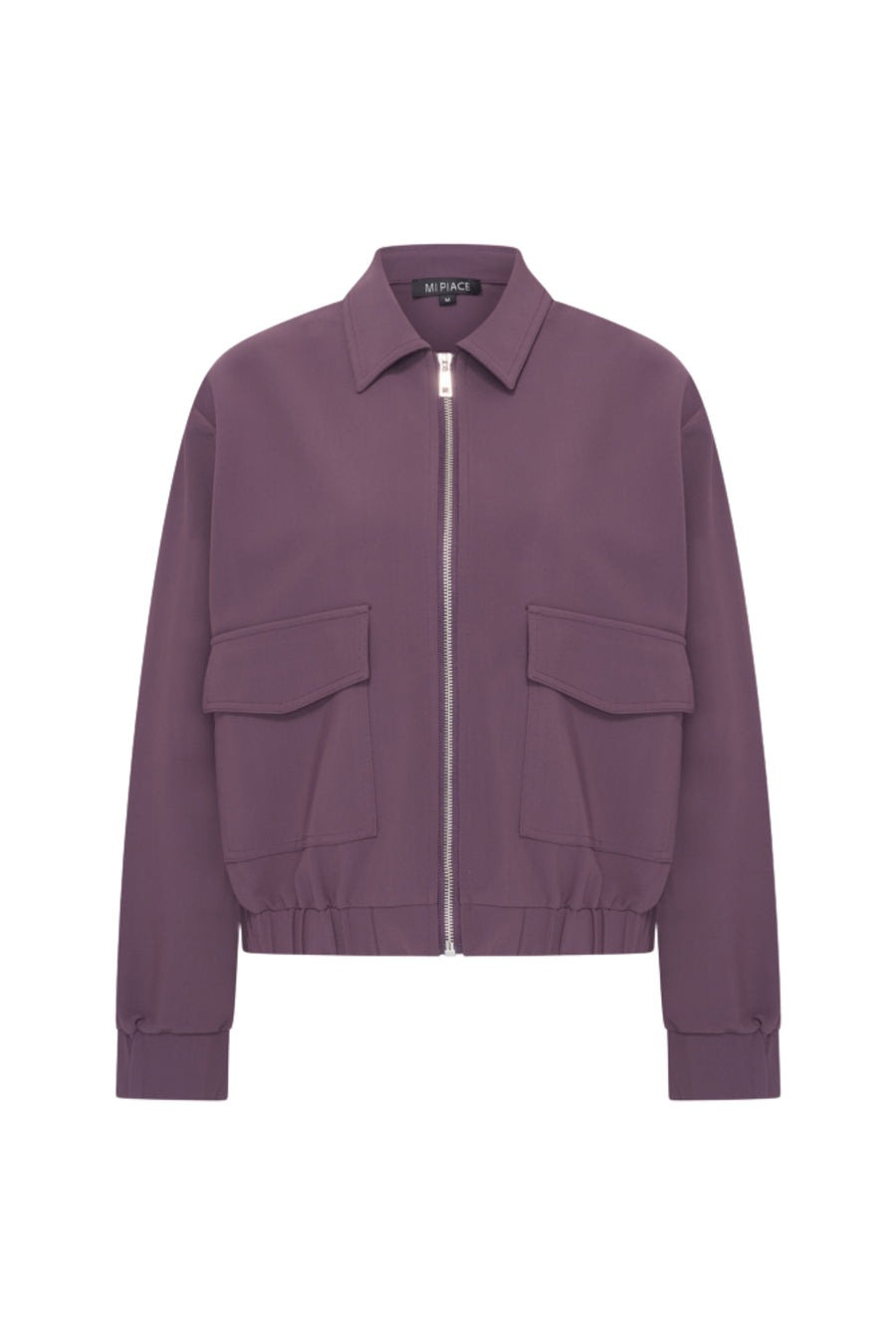 Mi Piace Bonded Travel Jacket Balloon Plum met warme isolatie en waterafstotende buitenkant, perfect voor koud weer en reizen.