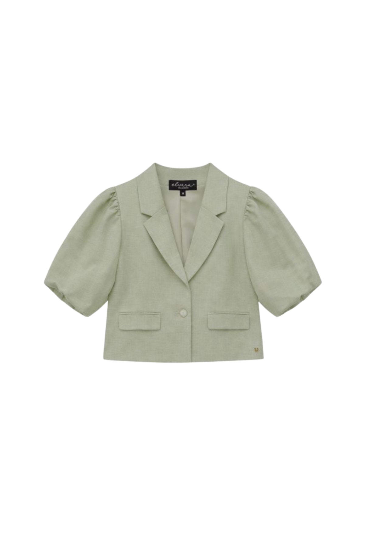 Elvira Casuals Yara Sage linnen blazer, getailleerd met knopen en reverskraag, zichtbaar op de afbeelding.