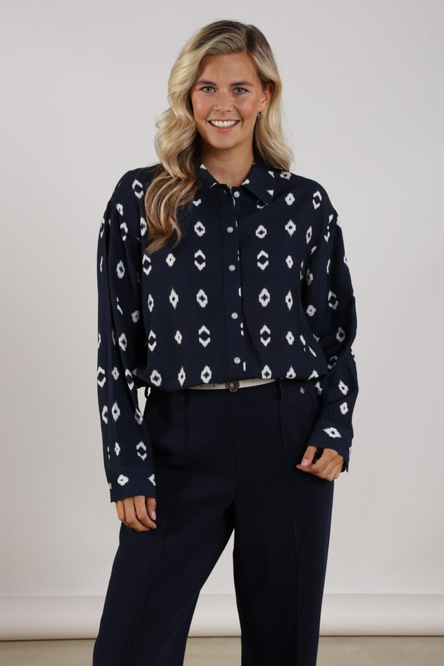 Nukus Blouse Newport Navy NKS02141 Stretchshop.nl