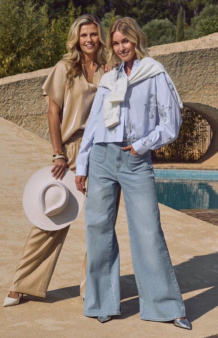 Nukus Blouse Adora Stripe Cloudy Offwhite NKS02138 Stretchshop.nl