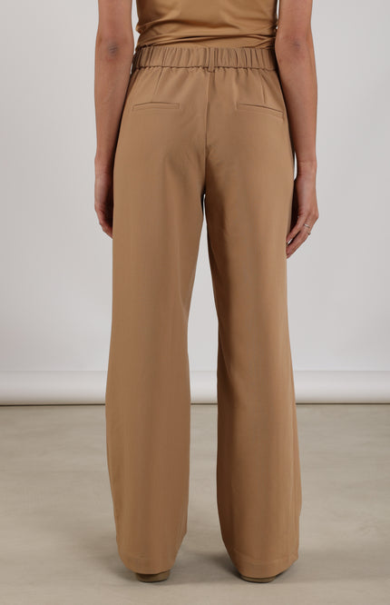 Nukus Broek Jill Camel NKS09068 Stretchshop.nl