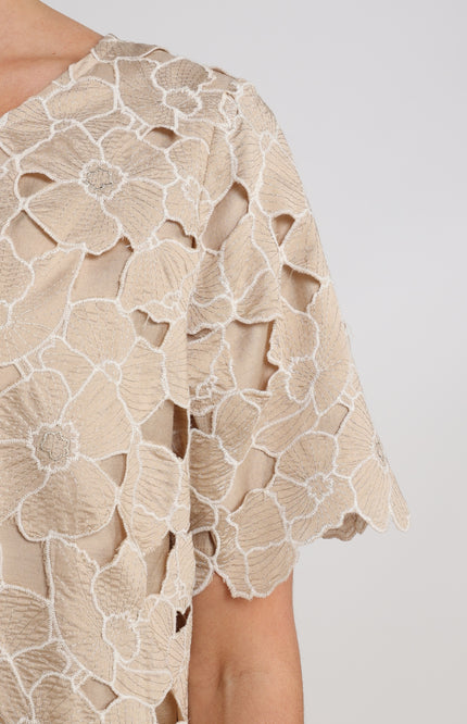 Nukus Top Octavia Flower Sand Gold NKS01181 Stretchshop.nl