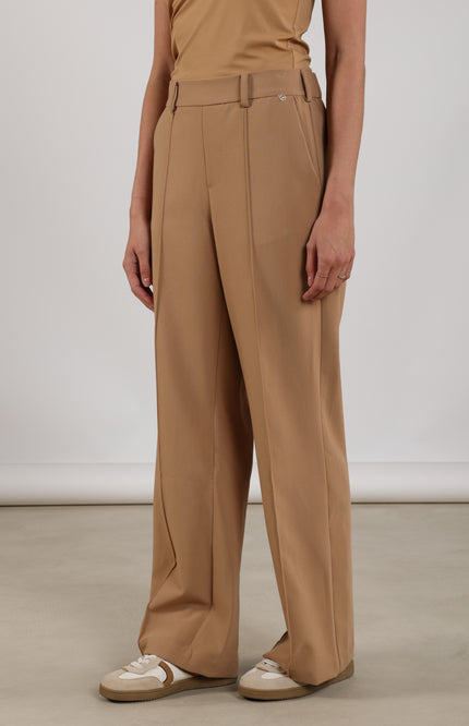 Nukus Broek Jill Camel NKS09068 Stretchshop.nl