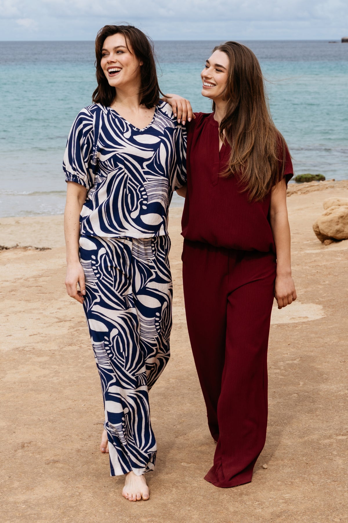 &Co woman Top Amelie Weave Blue Multi, kleurrijke geweven damestop met blauwe en multikleuren, casual en stijlvol.