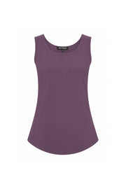 Mi Piace Travel Top Plum Perfect 202027, close-up van de paarse reissetik, zichtbaar op het kledingstuk.