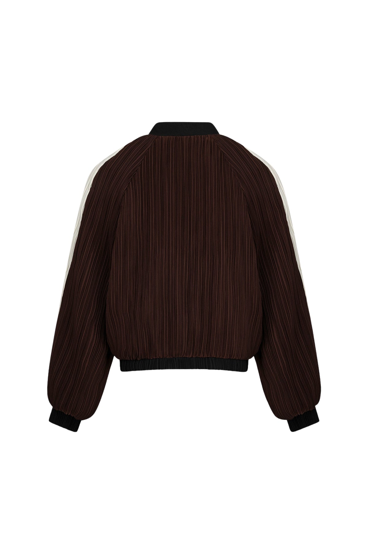 Bomber jas van EsQualo in plissé cacao met stevige uitstraling, zichtbaar met kraag en ritssluiting.