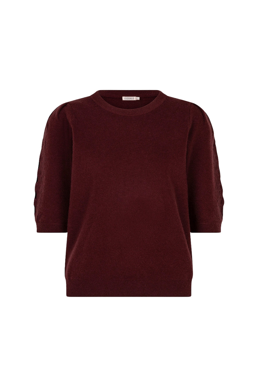 Diepe merlot gebreide sweater met borduursel van EsQualo, close-up van de textuur en gedetailleerde stikdetails.