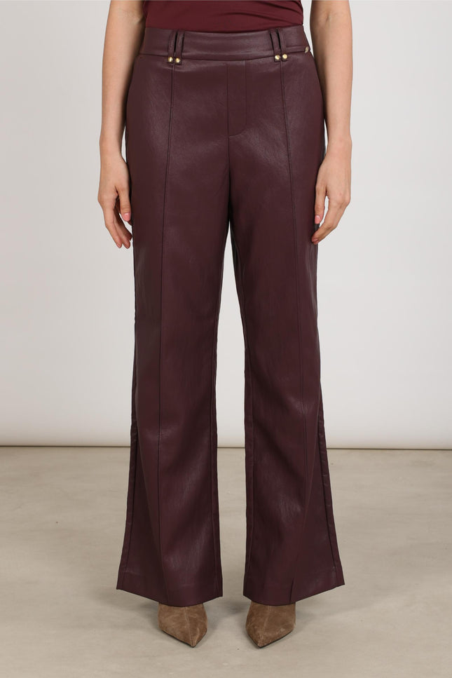 Broek Jill PU Cherry NKF09061
