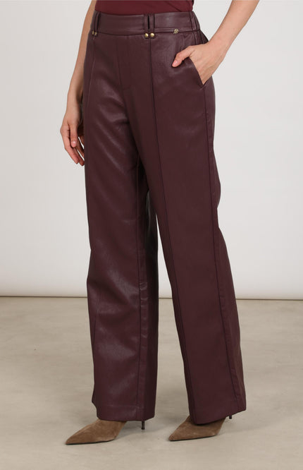 Broek Jill PU Cherry NKF09061