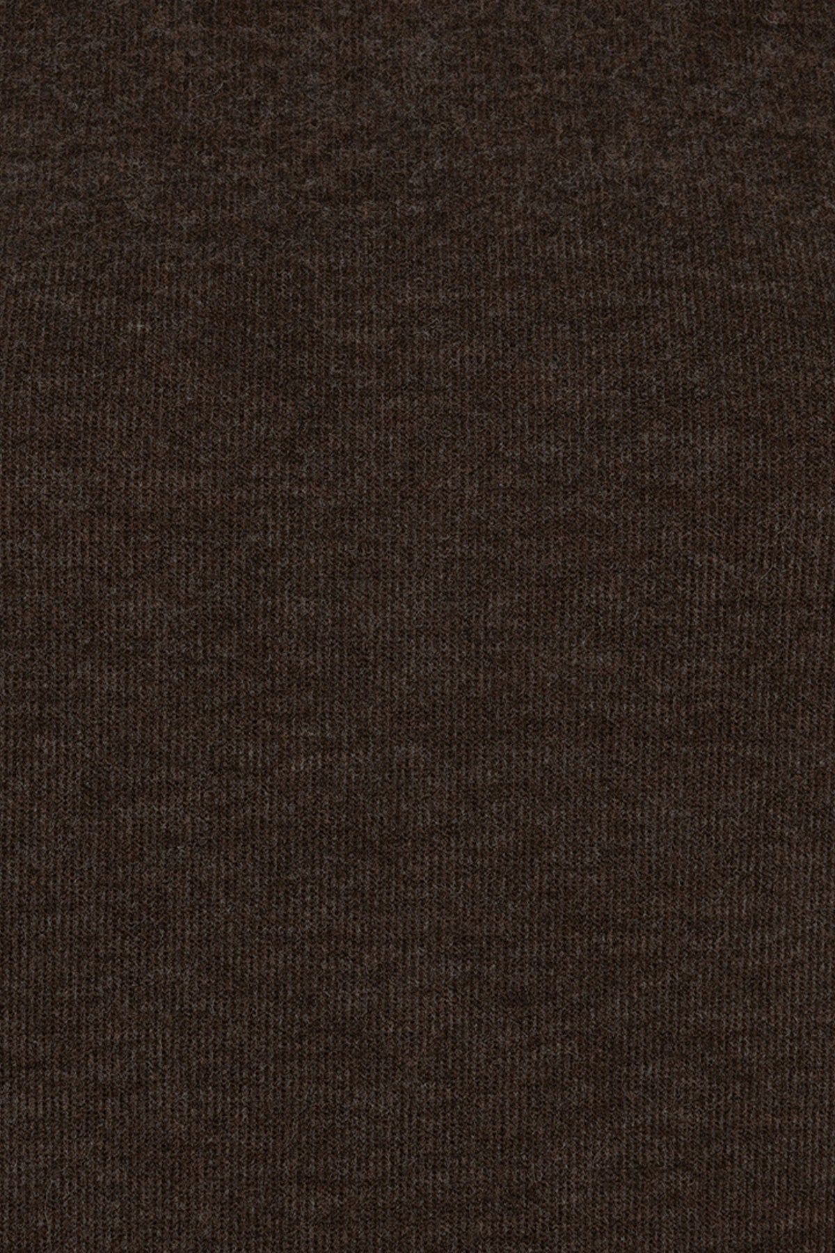 Lichtbruine mocknecksweater van EsQualo met hoge hals en comfortabele pasvorm, zichtbaar op de afbeelding.