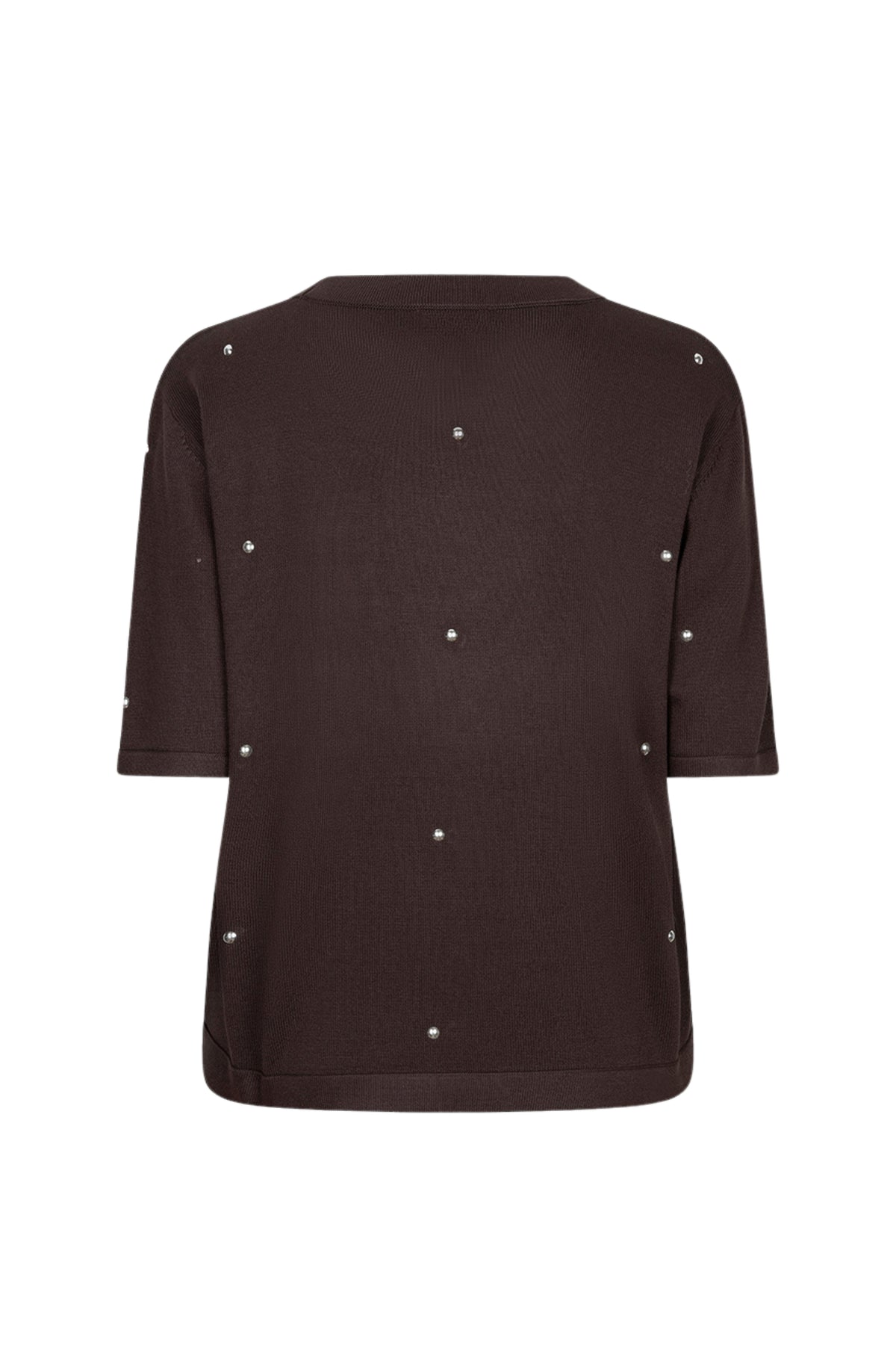 Lichtbruine EsQualo Sweater Studs Cacao met knopen en details, gedragen door een persoon in een gezellige setting.