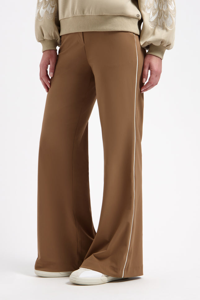 Lady Day Travel Broek Eleyn Mocha L14-475-3105 Stretchshop.nl