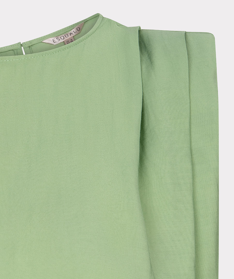 Crinkle modal top in jungle groen van EsQualo, zomercollectie, met losse pasvorm en zacht textuur, geschikt voor casual dragen.