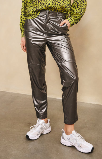 EsQualo Broek Metallic PU Grey F25.11500 Stretchshop.nl