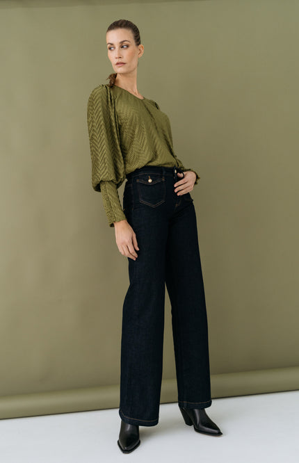 Top Phoebe Green Waves