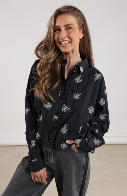 Blouse Lara Embroidery Black NKF02055