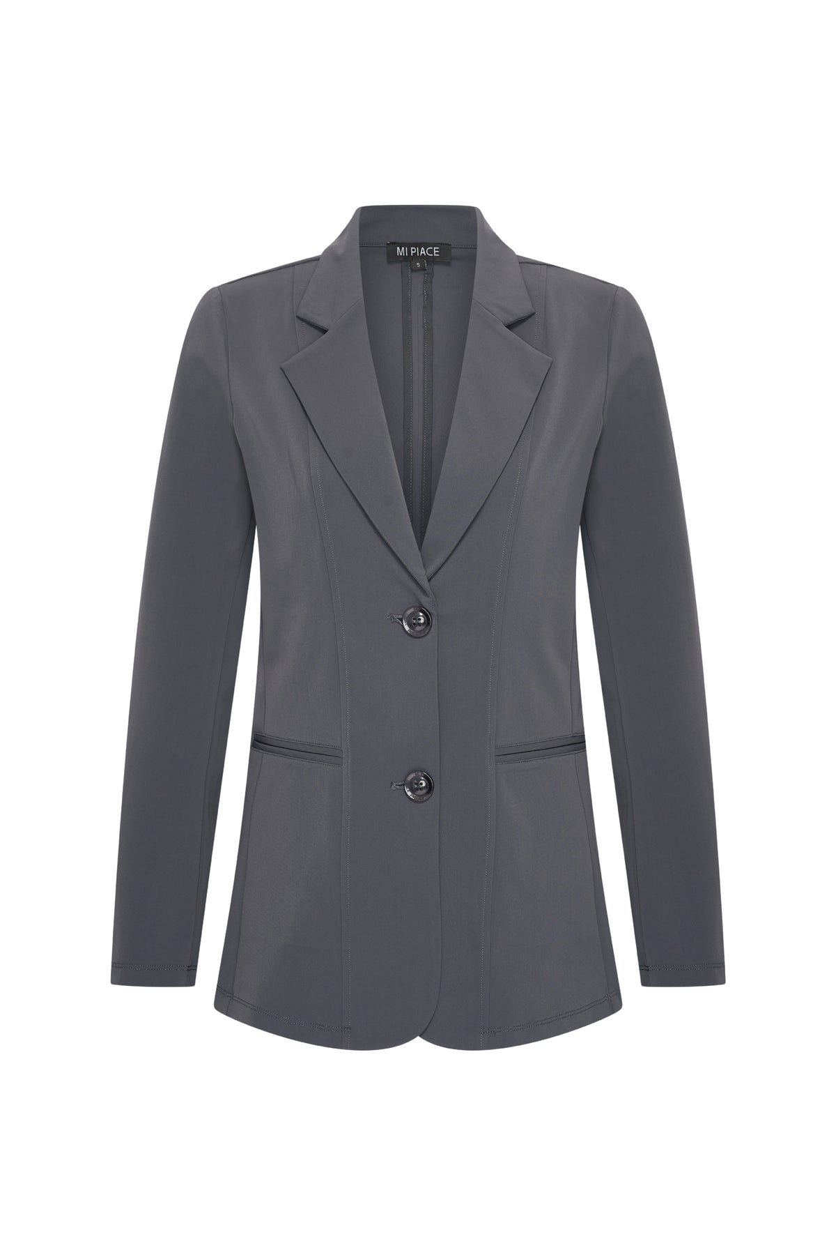Donkere grijze travel blazer van Mi Piace, geschikt voor reizen en zakelijke gelegenheden, getoond op model.