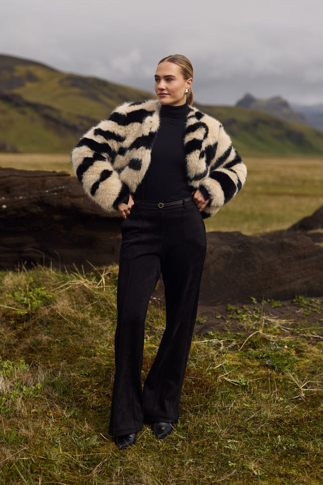 Broek Jill Suedine Black NKS09054