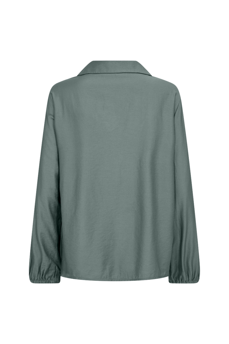 Donkere groene blouse Fqisela van Freequent, getailleerd model met lange mouwen en ronde hals, gedragen door een model.