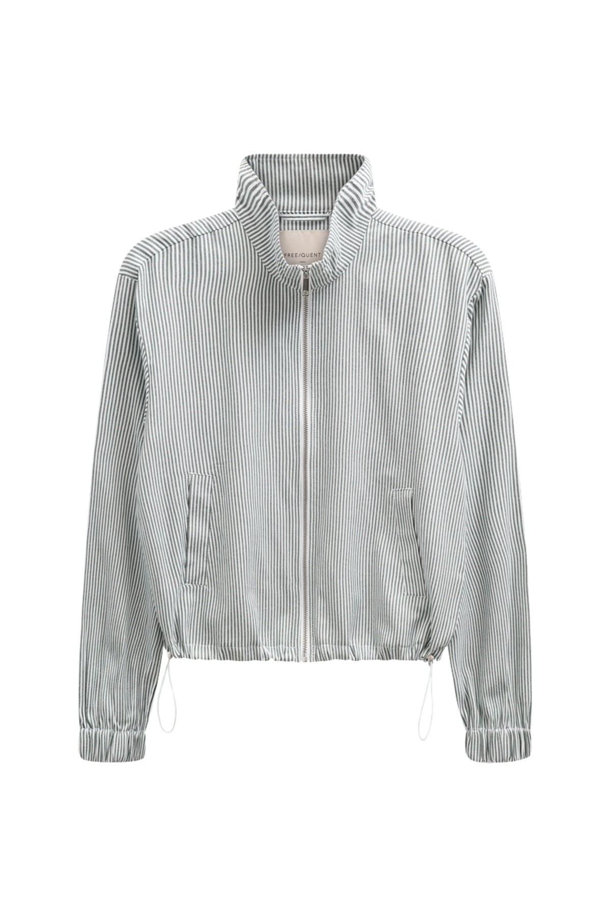 Donkere bosgroene Freequent Fqkaro Star jas met offwhite details, getoond op model, casual winter outerwear.