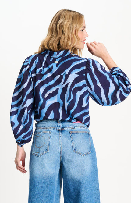 POM Amsterdam Blouse Animal Blue SP9502 Stretchshop.nl