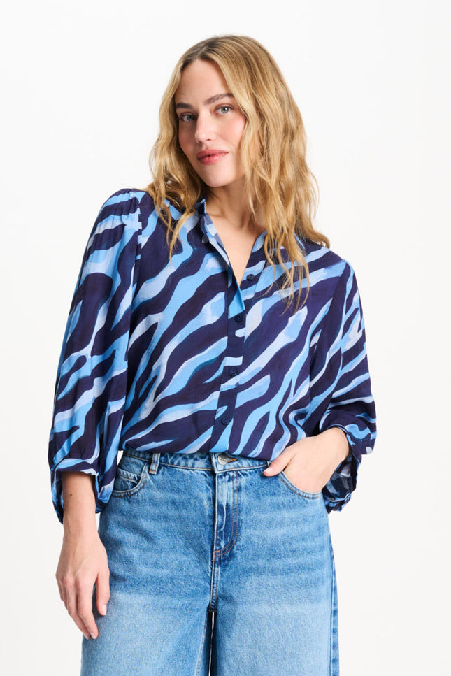POM Amsterdam Blouse Animal Blue SP9502 Stretchshop.nl