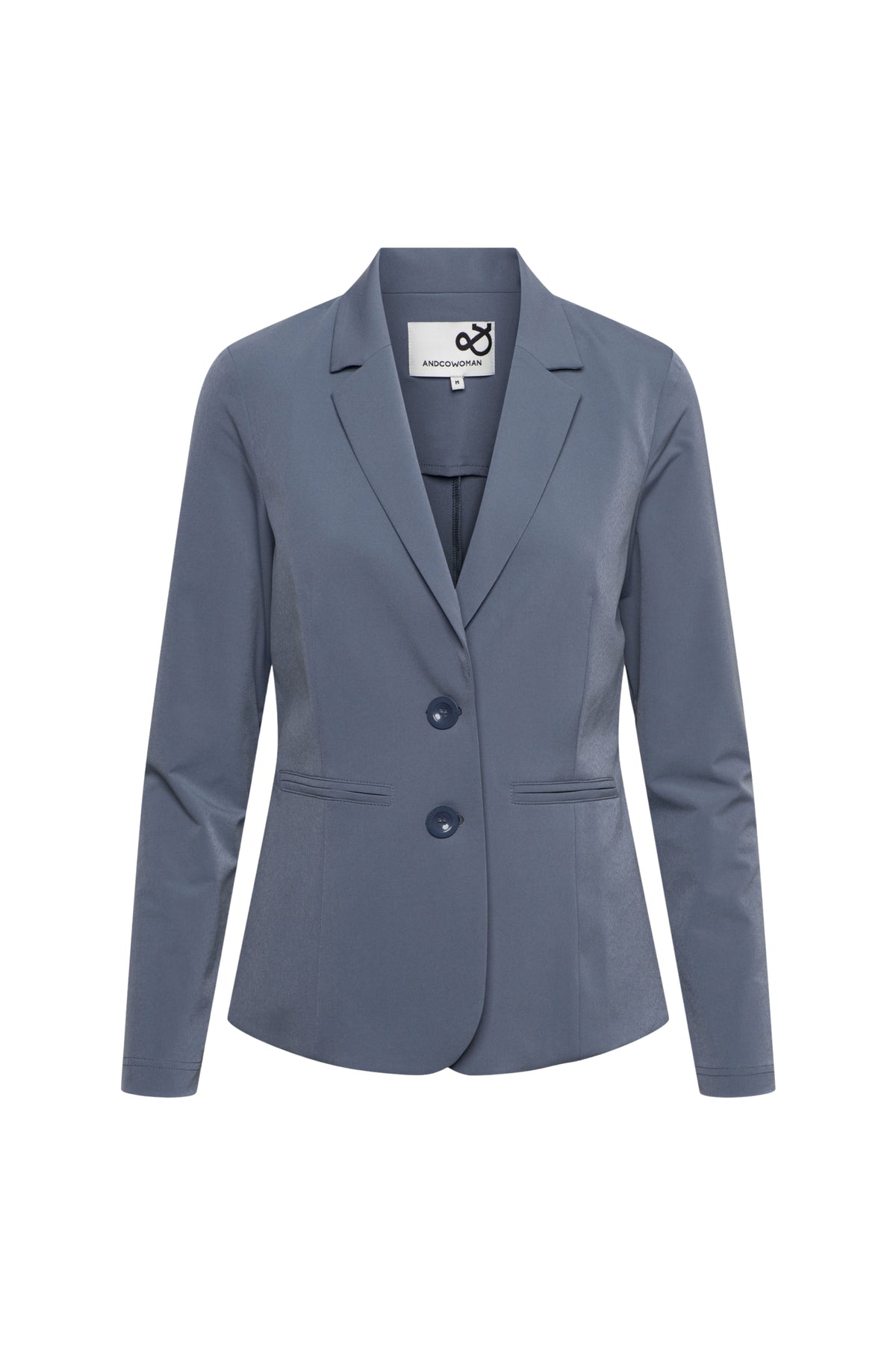 Donkere slate blauwe travel blazer Phileine van &Co woman, model ligt plat met knoopsluiting en stijlvolle pasvorm.