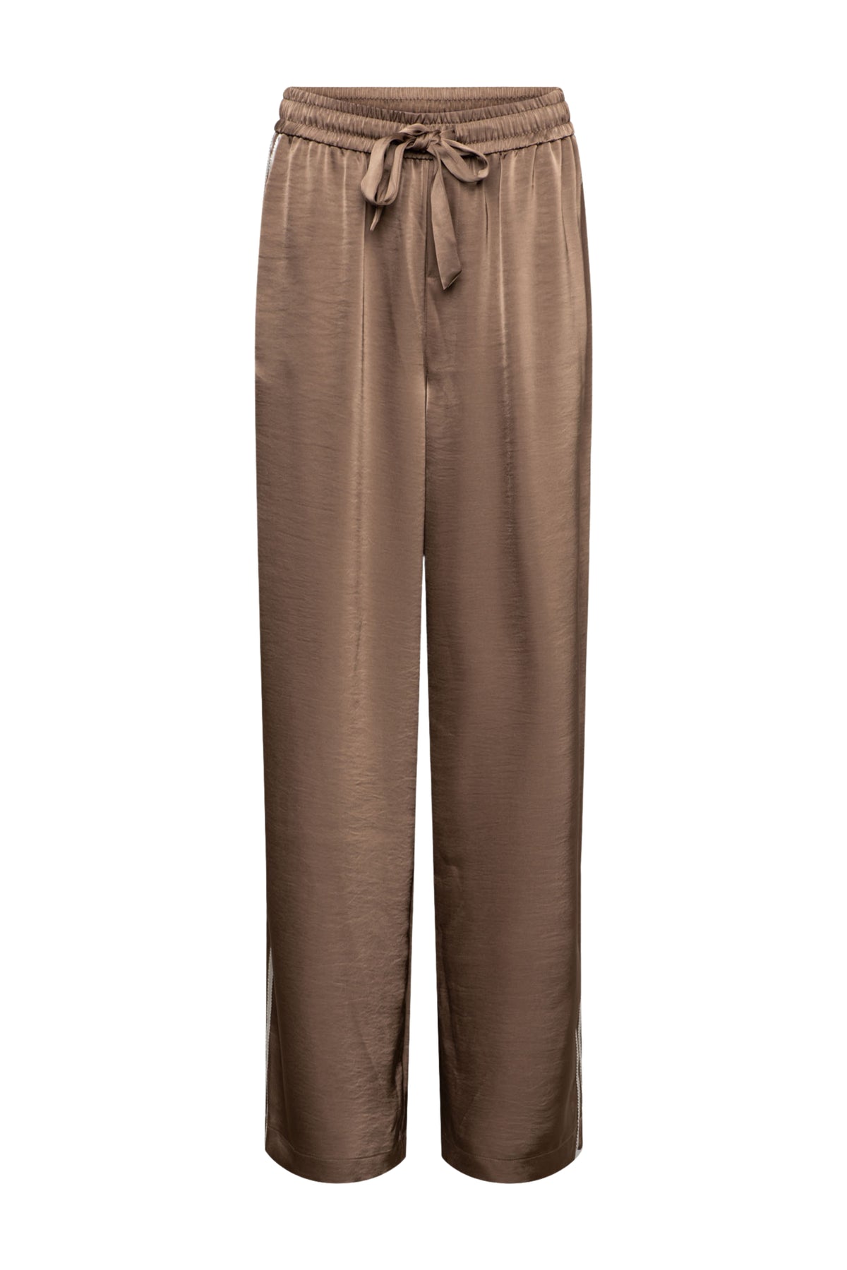 Taupe broek Neomi van &Co woman, getoond in een stijlvolle pasvorm met tailleband en comfortabele snit.