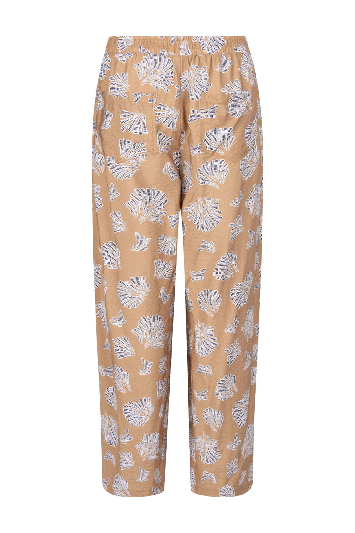 Lieve damesbroek Louise Summer Camel van Zoso, lichte zomerse broek met comfortabele pasvorm en camel kleur.