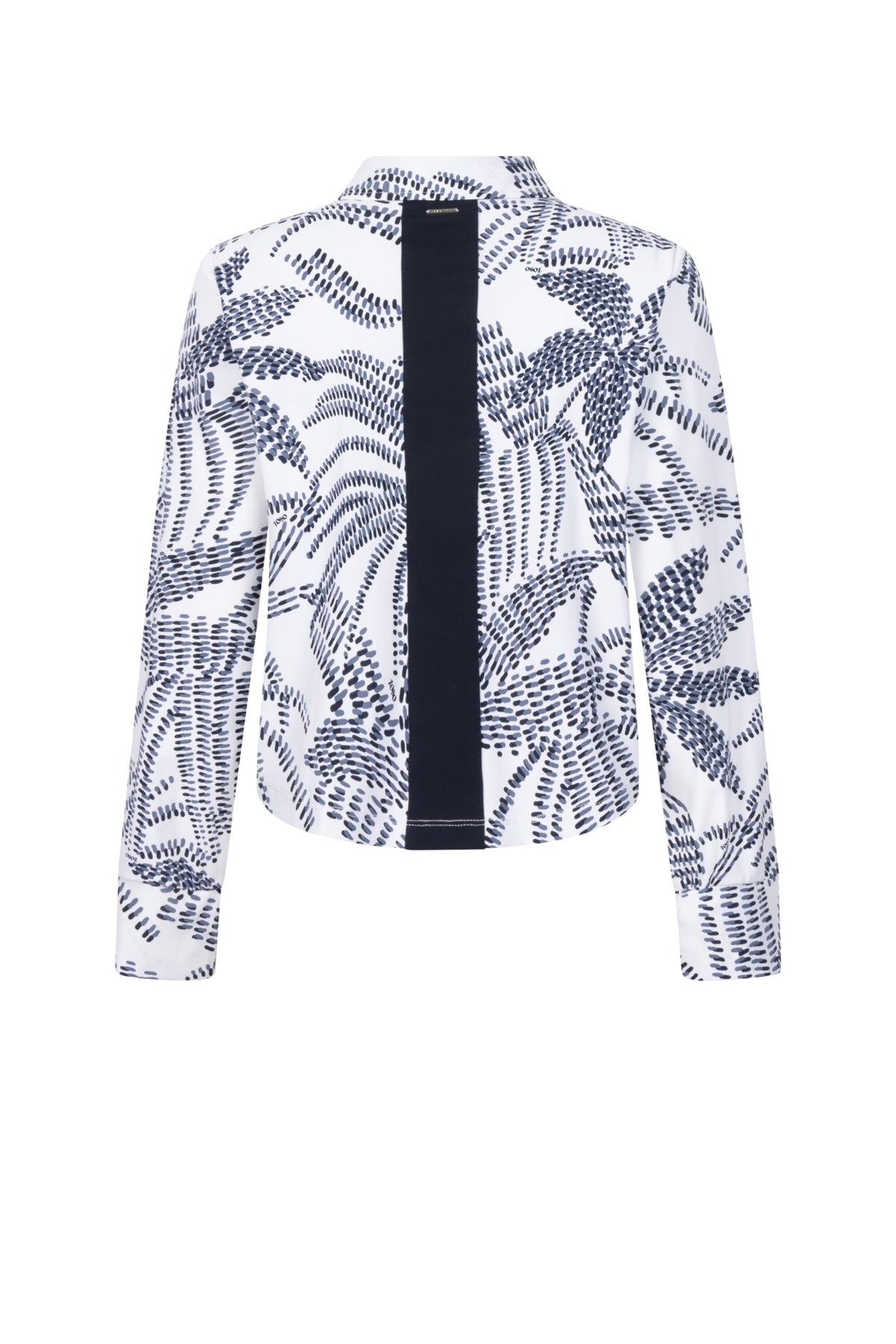 Lichte reistas met witte en navy Travel Jacket Quincy van Zoso, zichtbaar op model met rits en gewatteerde details.