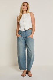 Para Mi Olivia Cosmic Stone broek in lichtblauwe stof met comfortabele pasvorm en modieuze details.