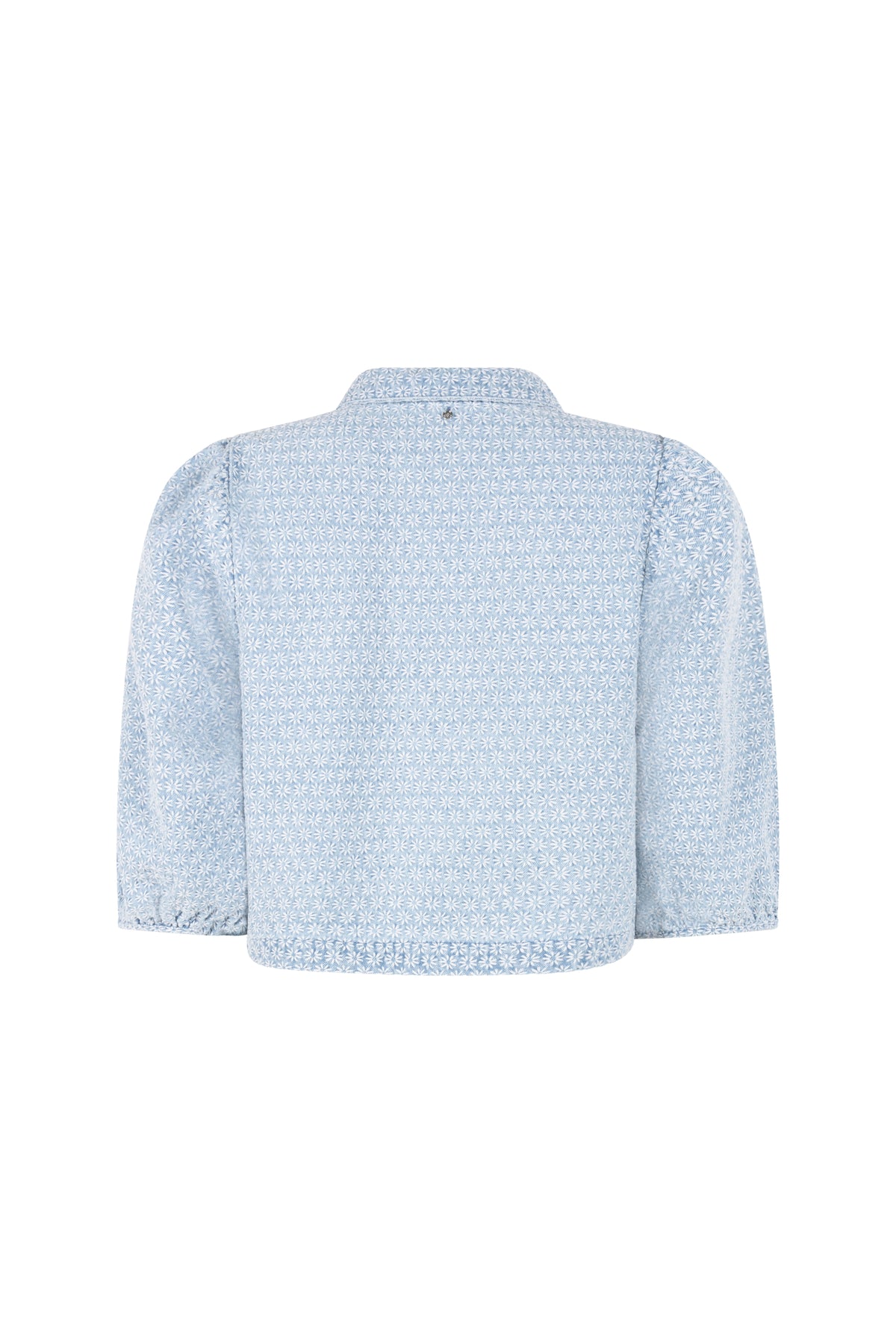 Lichte blauwe denim jas met borduursel van Tramontana, model Larissa, casual stijl, zichtbaar met details en textuur