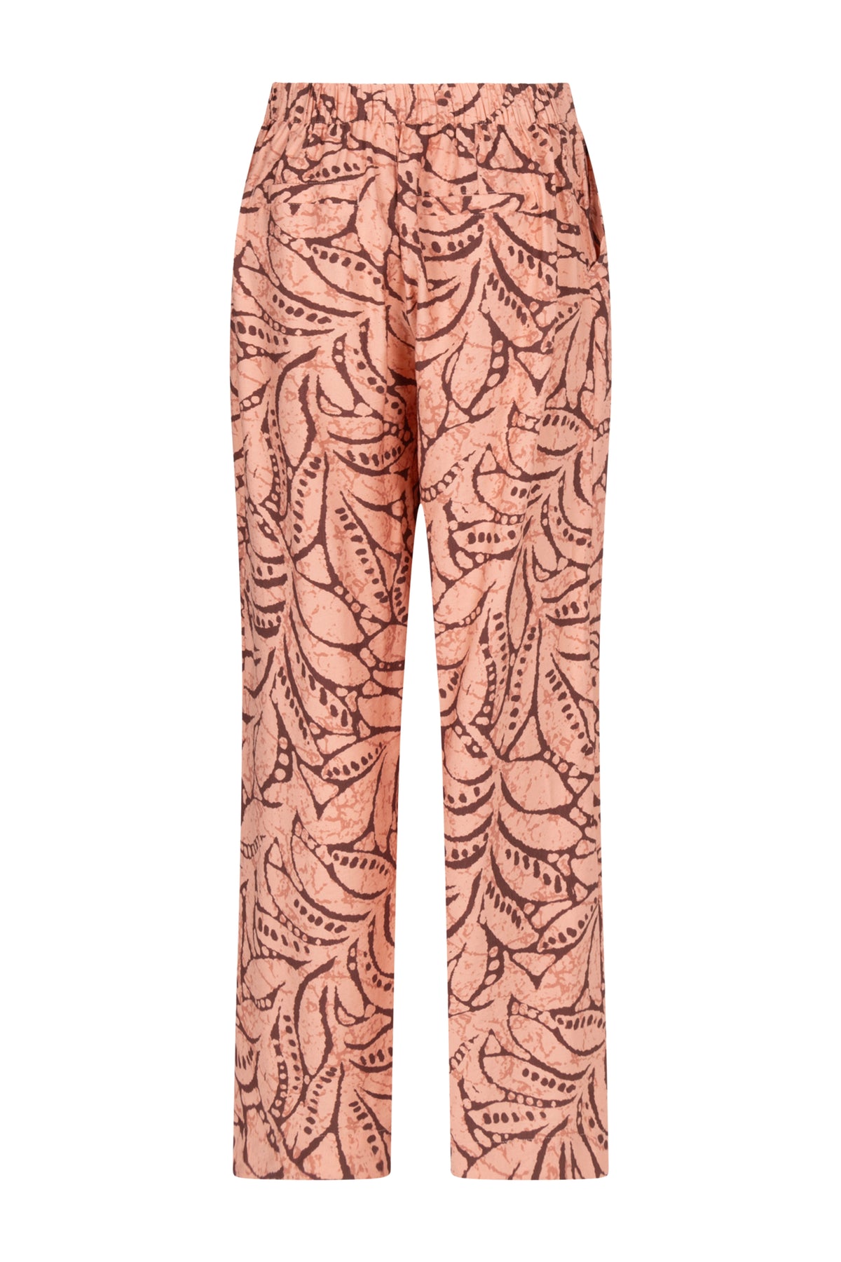 Laarzen van Tramontana met leaf print in peach, stijlvolle broek met luxe print, model Larissa, op witte achtergrond.