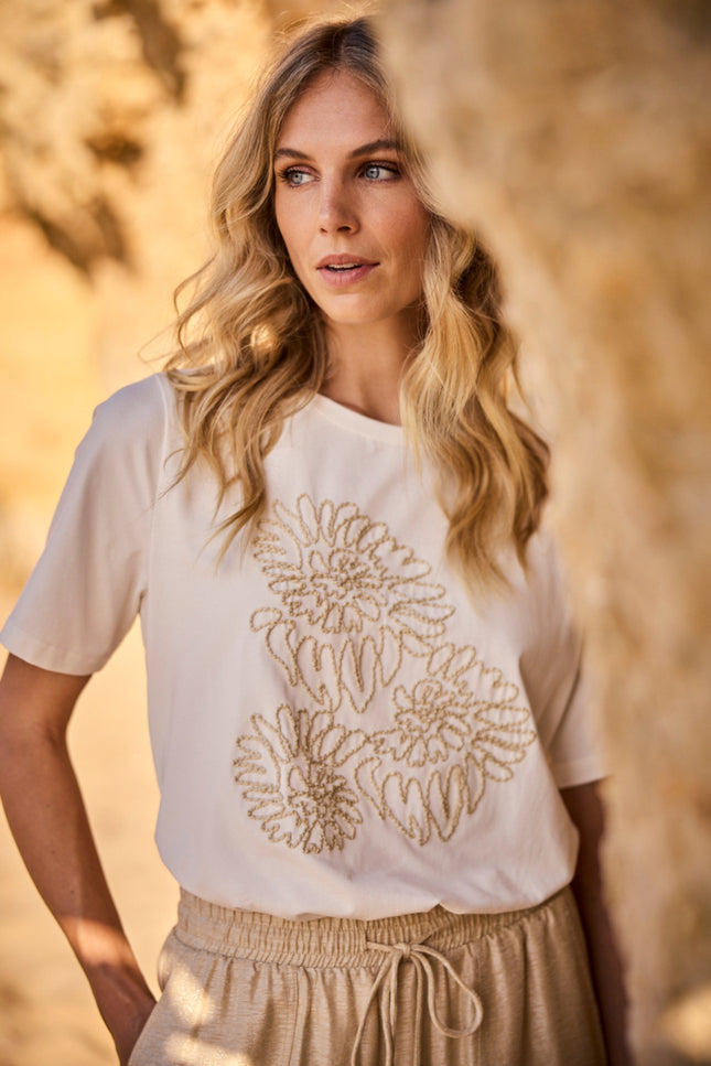 Tramontana T-shirt Embroidered Artwork Offwhite C44-20-401 3 Stretchshop.nl