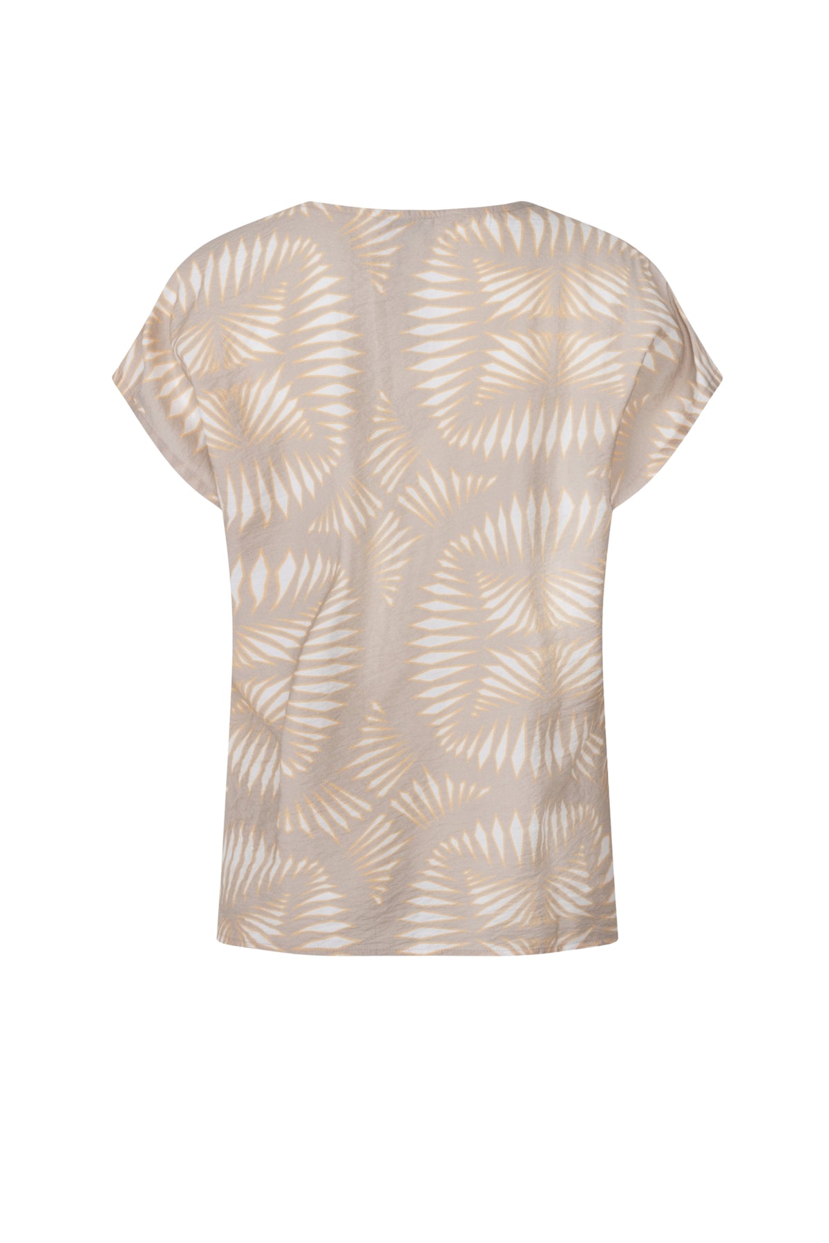 Zoso blouse Lotte Sand Apricot met lange mouwen en losse pasvorm, getoond op model.