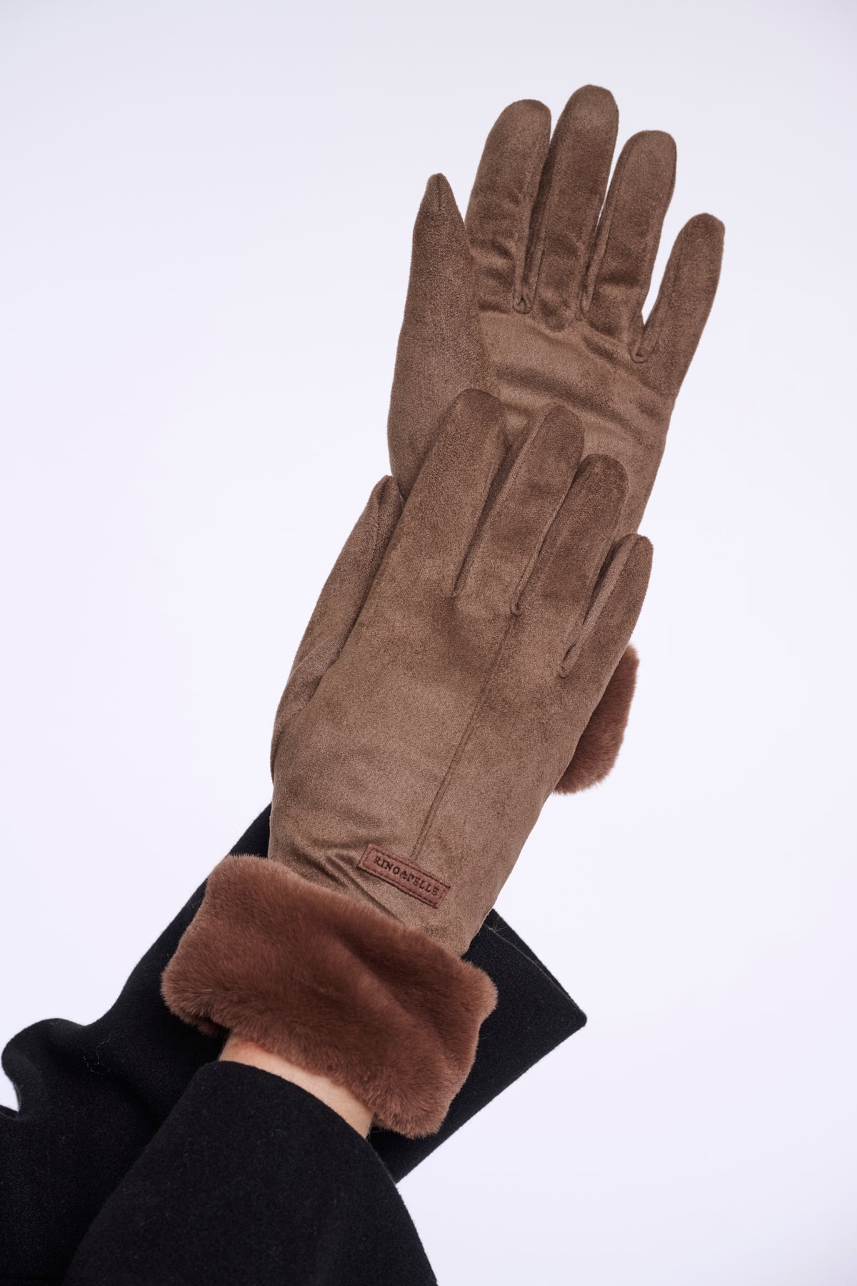 Donkerbruine Rino & Pelle handschoenen van het type Danzo Russet met leren details en comfortabele pasvorm.