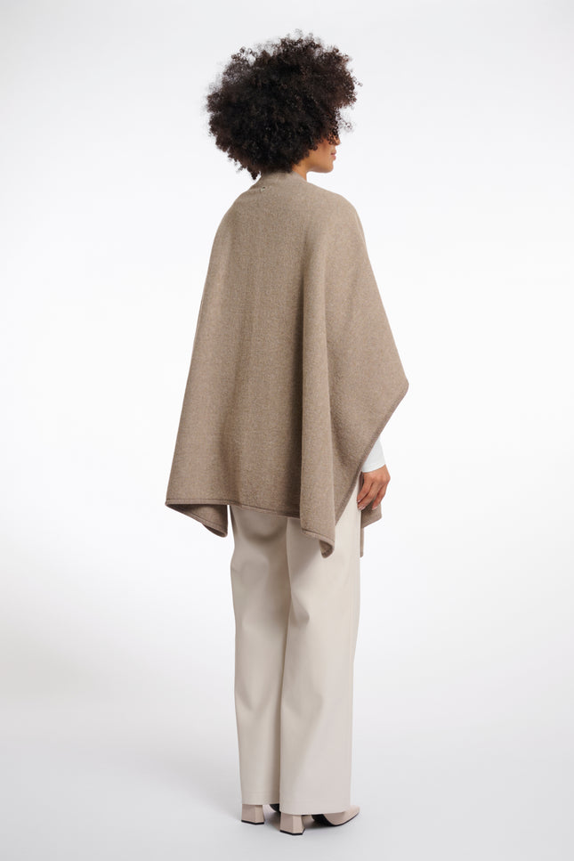 Rino & Pelle Cape Marwa Toffee Stretchshop.nl