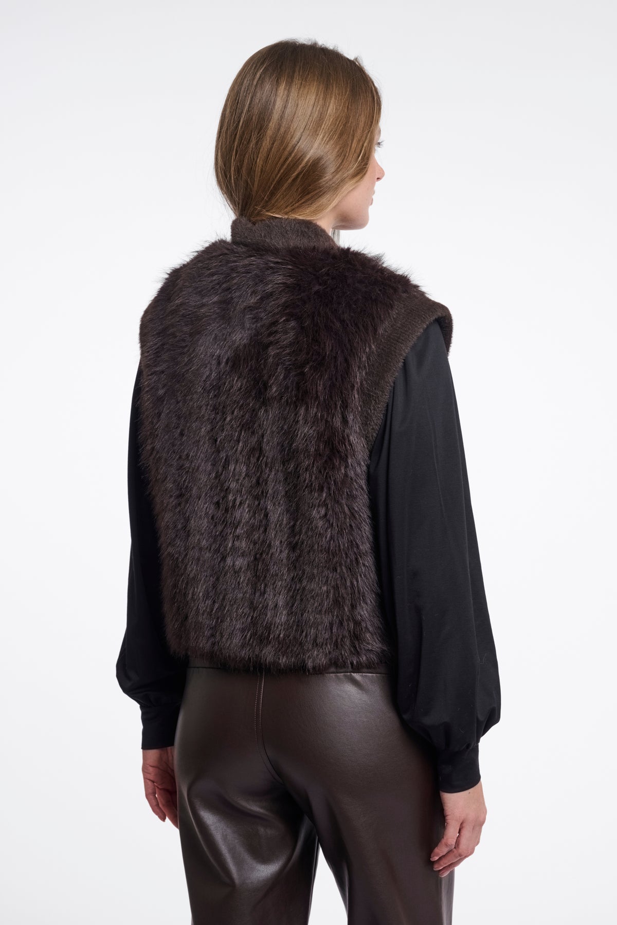 Rino & Pelle Gilet Alvita Peated, donkergroen gewatteerd gilet met capuchon en rits, geschikt voor dames.