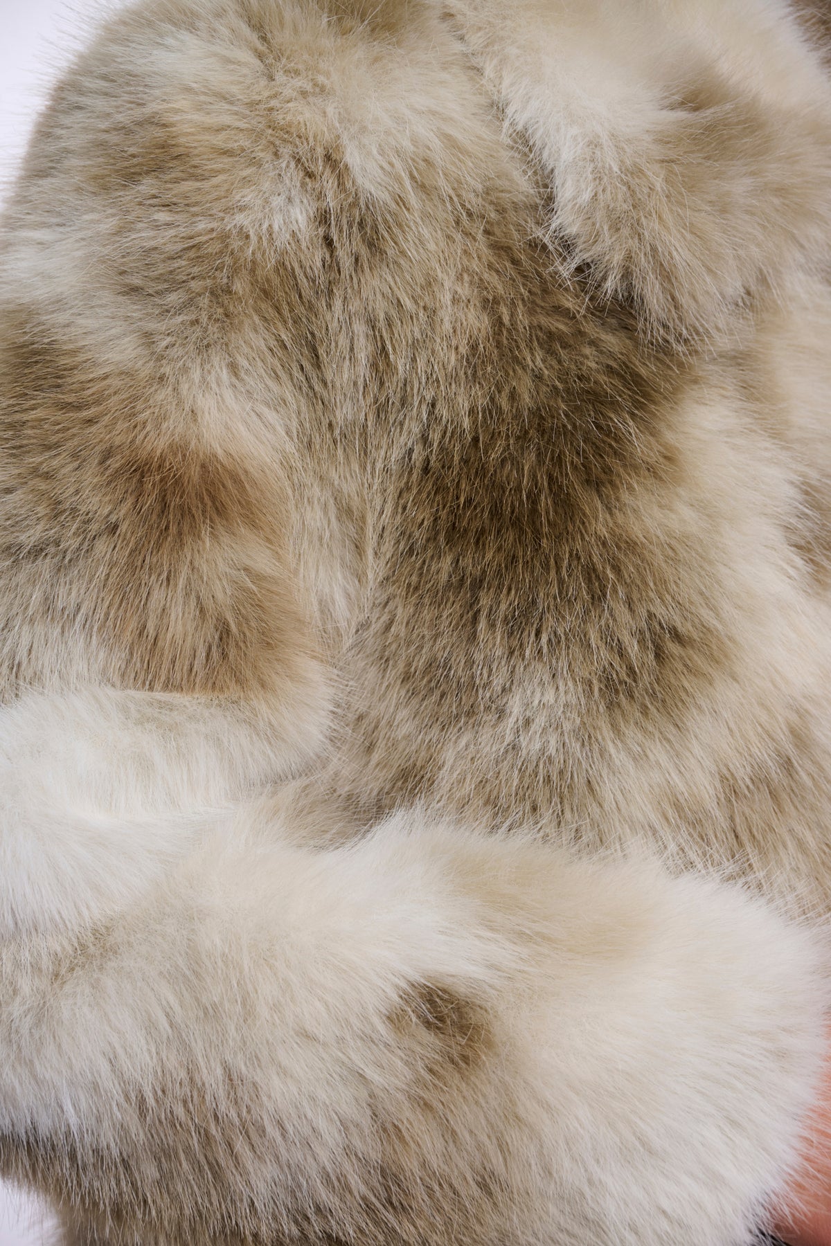 Rino & Pelle Amine Birch Basil jas, korte zwarte jacket met capuchon en ritssluiting, modieus en warm voor dames.